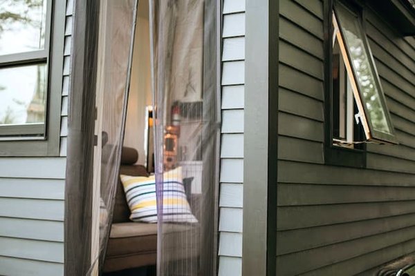 Quelles sont les différences entre un hôtel 1 étoile et un hôtel 2 étoiles ?