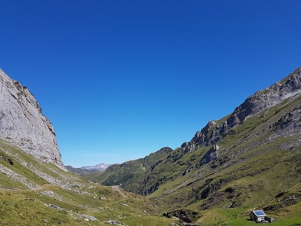 Quels sont les hôtels 4 et 5 étoiles les plus luxueux à Gourette ?