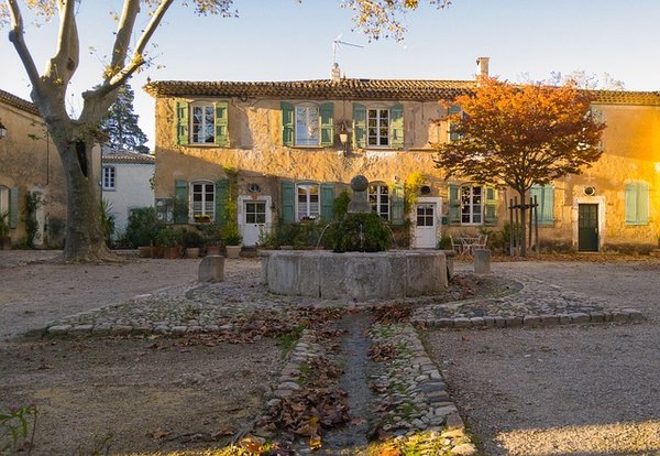 Découvrez les charmes du Camping Les Gorges de l'Hérault 3 étoiles : Votre prochaine destination de vacances en pleine nature