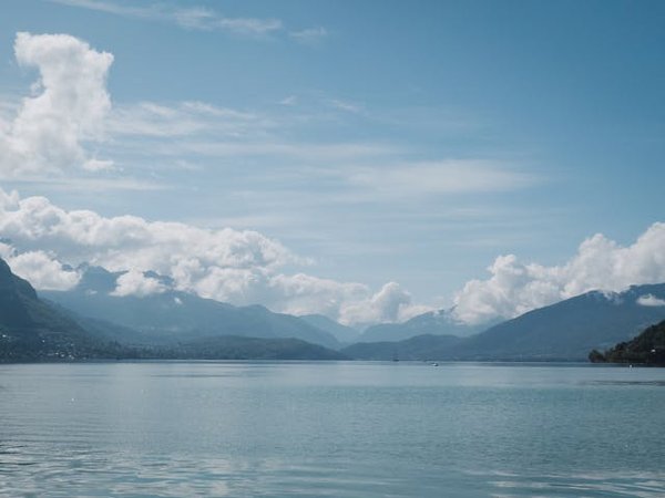 Opter pour des campings aquatiques près d'Annecy