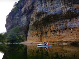 Le site de camping bien équipé dans l'Hérault offrant confort et divertissements pour tous